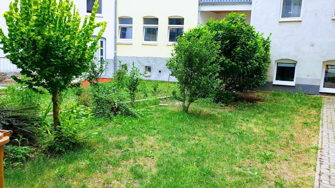Room In City Center Halle With Shared Bathroom & Kitchen - Free Wifi, Netflix, Ipad & Ground Floor Dış mekan fotoğraf