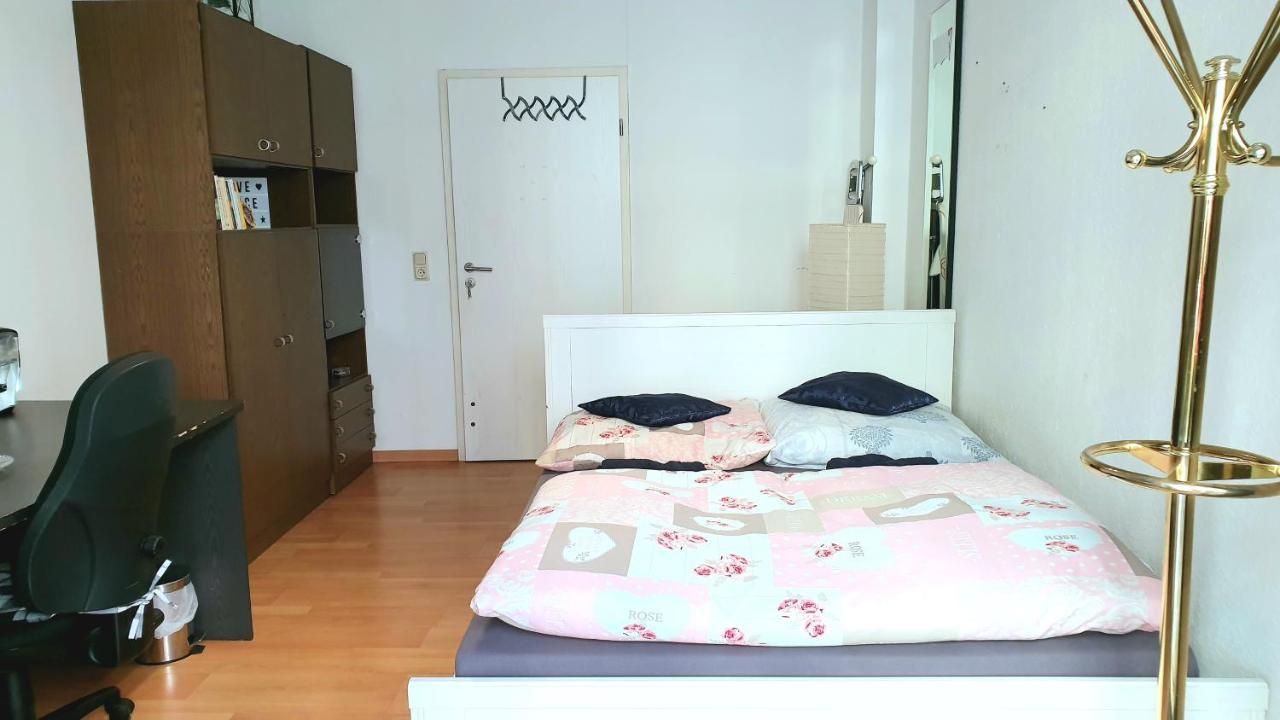 Room In City Center Halle With Shared Bathroom & Kitchen - Free Wifi, Netflix, Ipad & Ground Floor Dış mekan fotoğraf